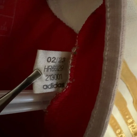 2023/24 Arsenal home kit (large) - Picture 2 of 3